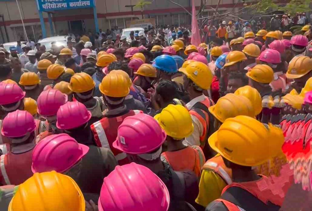noida protest news